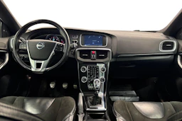 punainen Volvo V40 2014 kuva 9.