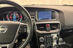 punainen Volvo V40 2014 kuva 15.