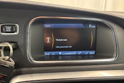 punainen Volvo V40 2014 kuva 18.