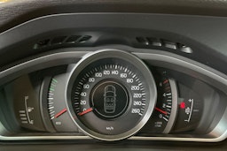 Harmaa Volvo V40 2013 kuva 16.