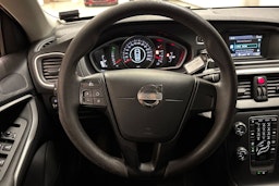 Punainen Volvo V40 2013 kuva 14.