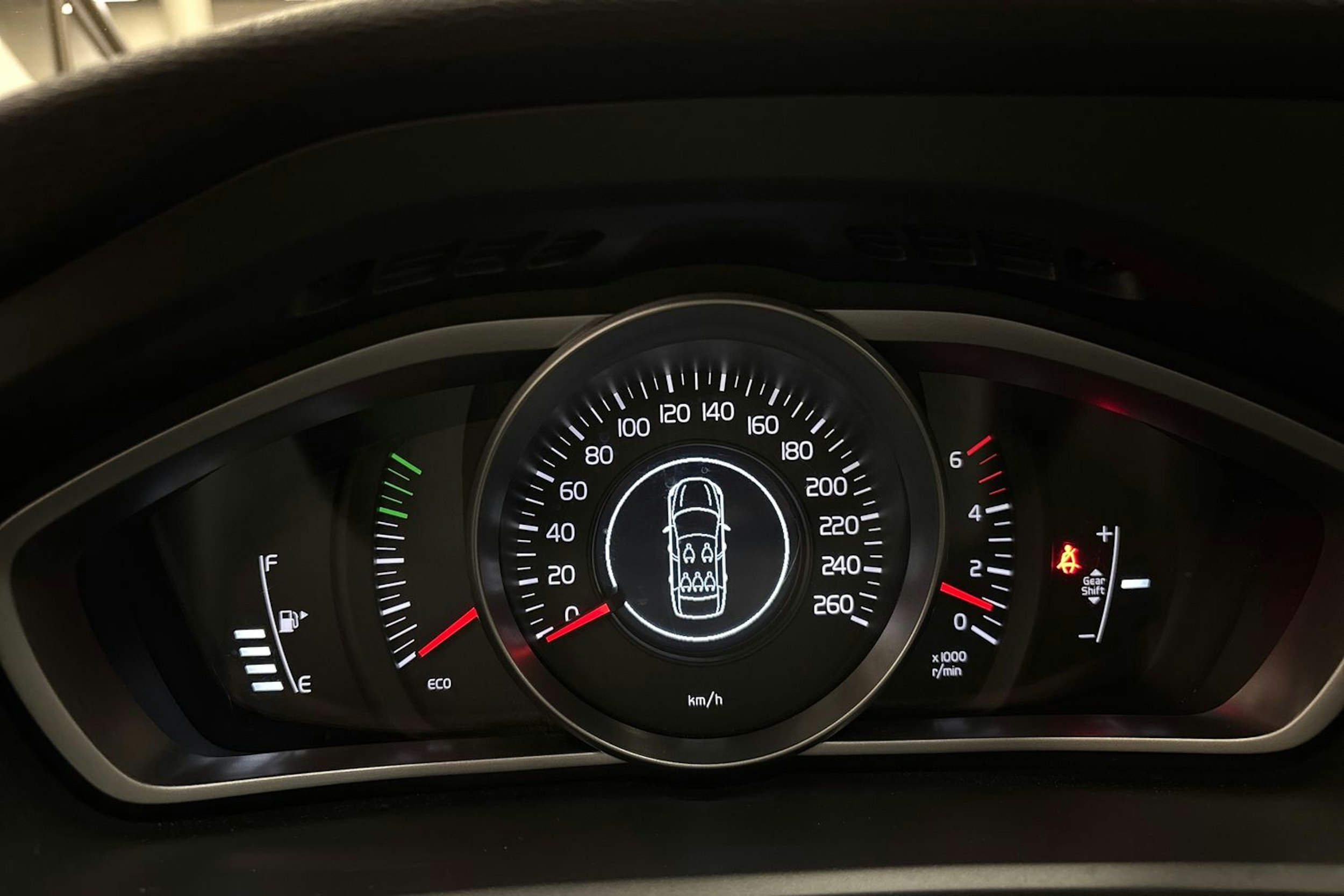 Punainen Volvo V40 2013 kuva 15.