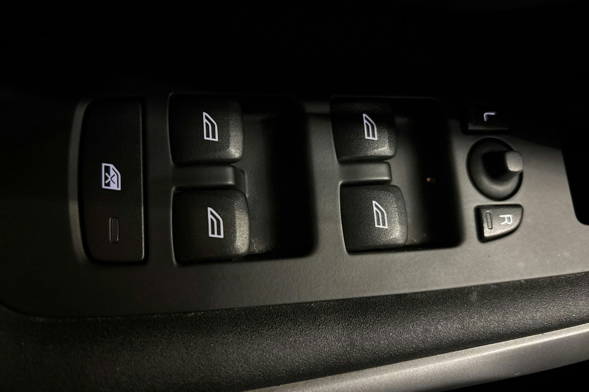 Punainen Volvo V40 2013 kuva 19.