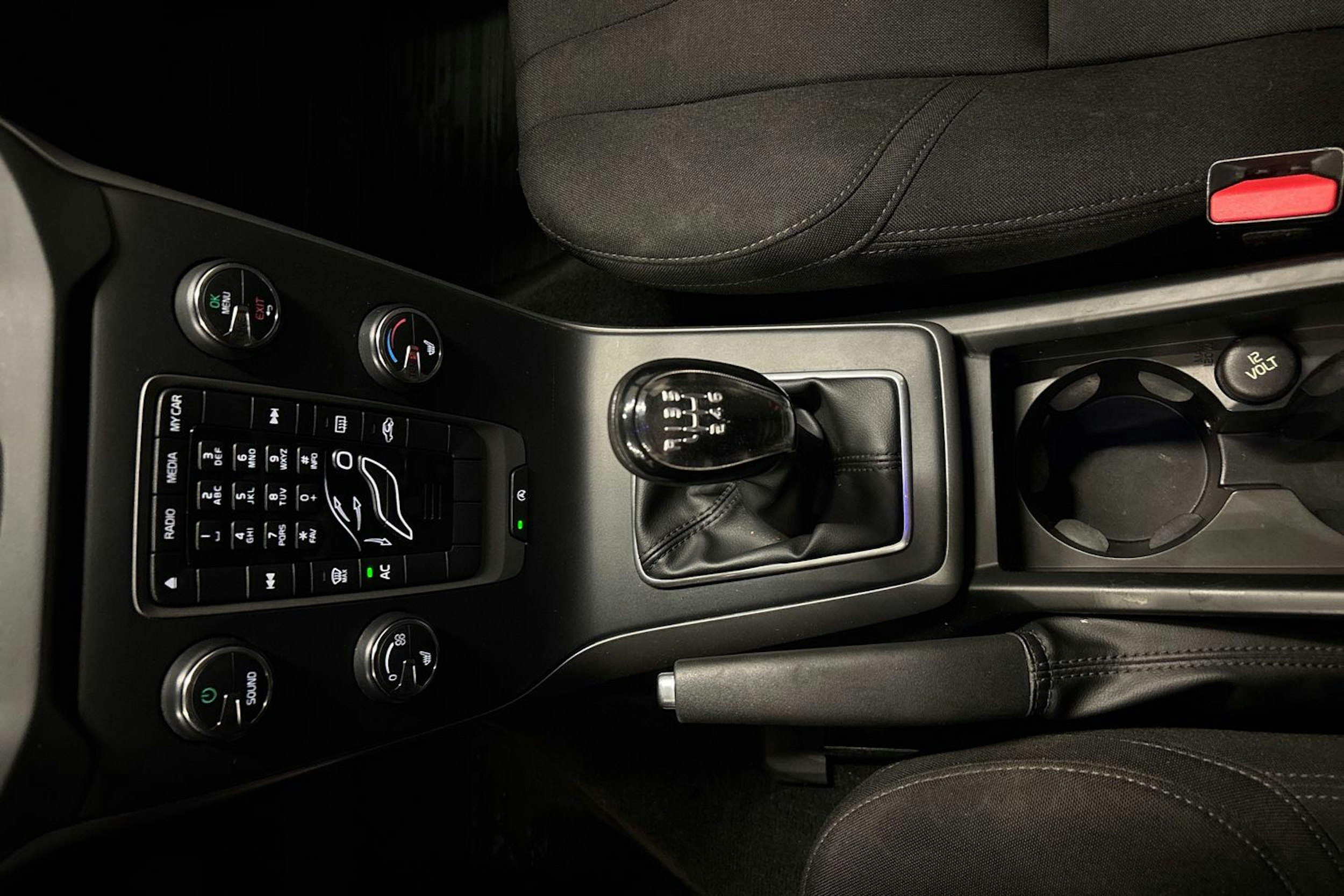 Punainen Volvo V40 2013 kuva 20.