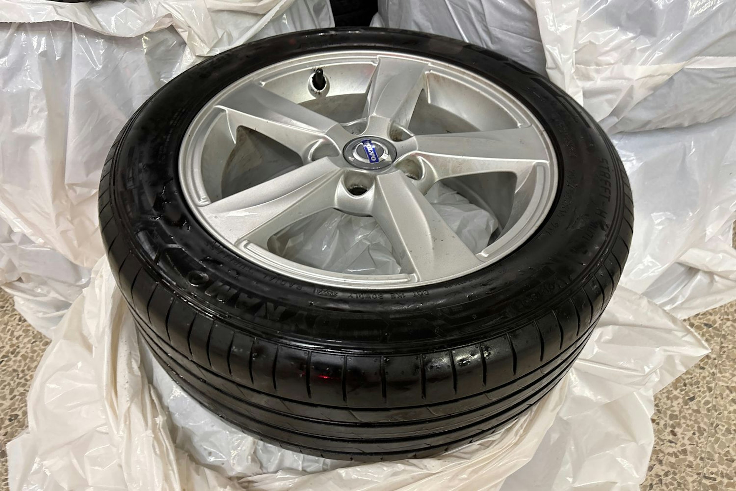 Punainen Volvo V40 2013 kuva 22.