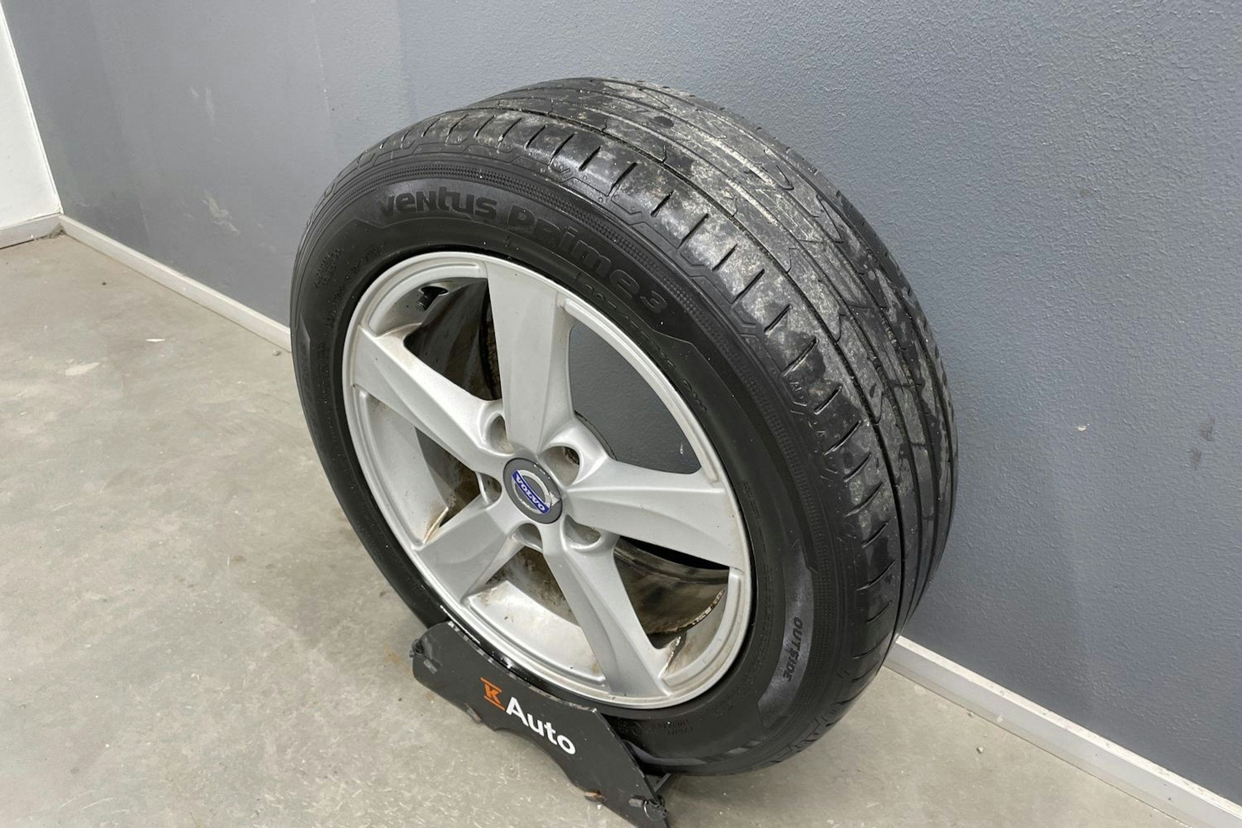 Sininen Volvo V40 2013 kuva 14.