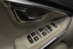 Sininen Volvo V40 2013 kuva 22.