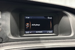 valkoinen Volvo V40 2013 kuva 21.