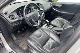 harmaa Volvo V40 2013 kuva 3.