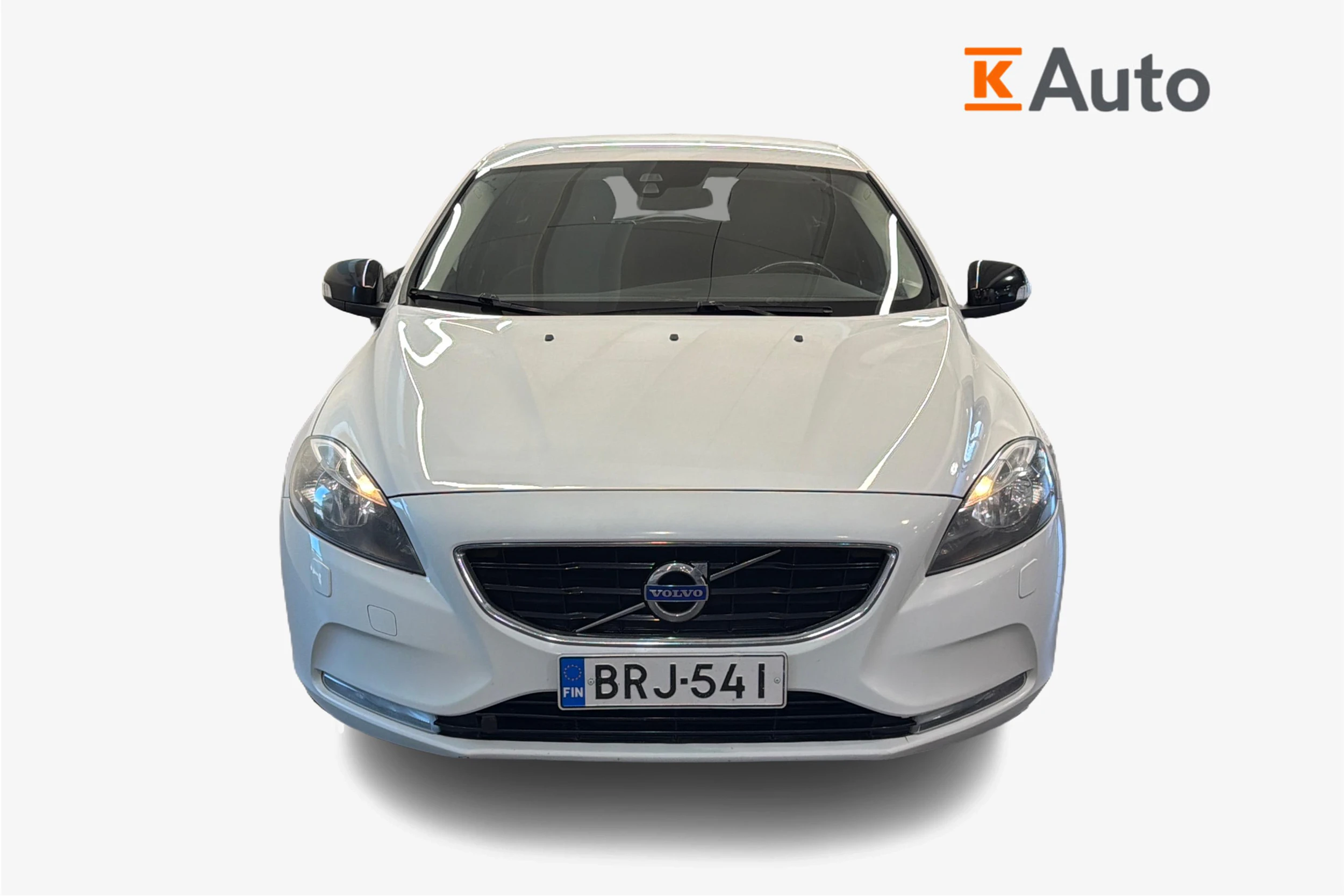Valkoinen Volvo V40 2014 kuva 4.