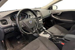 Valkoinen Volvo V40 2014 kuva 6.