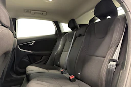 Valkoinen Volvo V40 2014 kuva 8.
