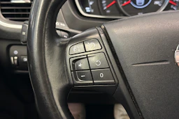 Valkoinen Volvo V40 2014 kuva 13.