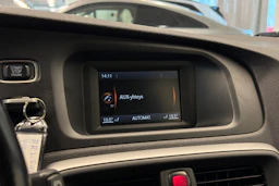 Valkoinen Volvo V40 2014 kuva 23.