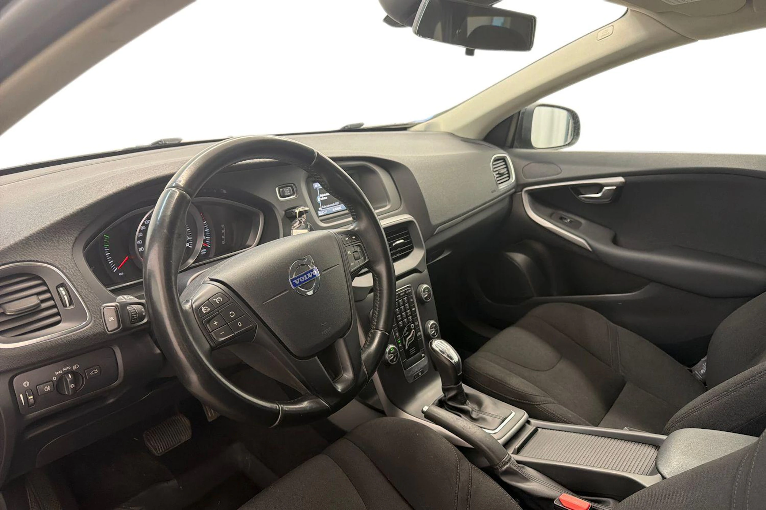 musta Volvo V40 2014 kuva 6.
