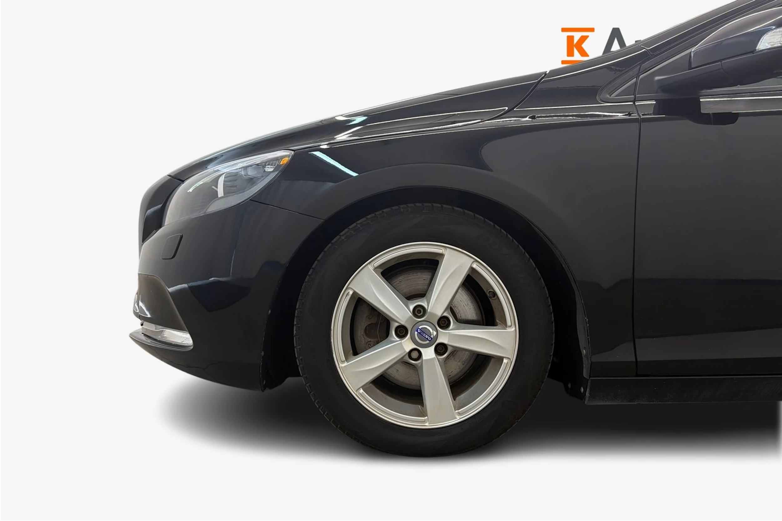 musta Volvo V40 2014 kuva 9.
