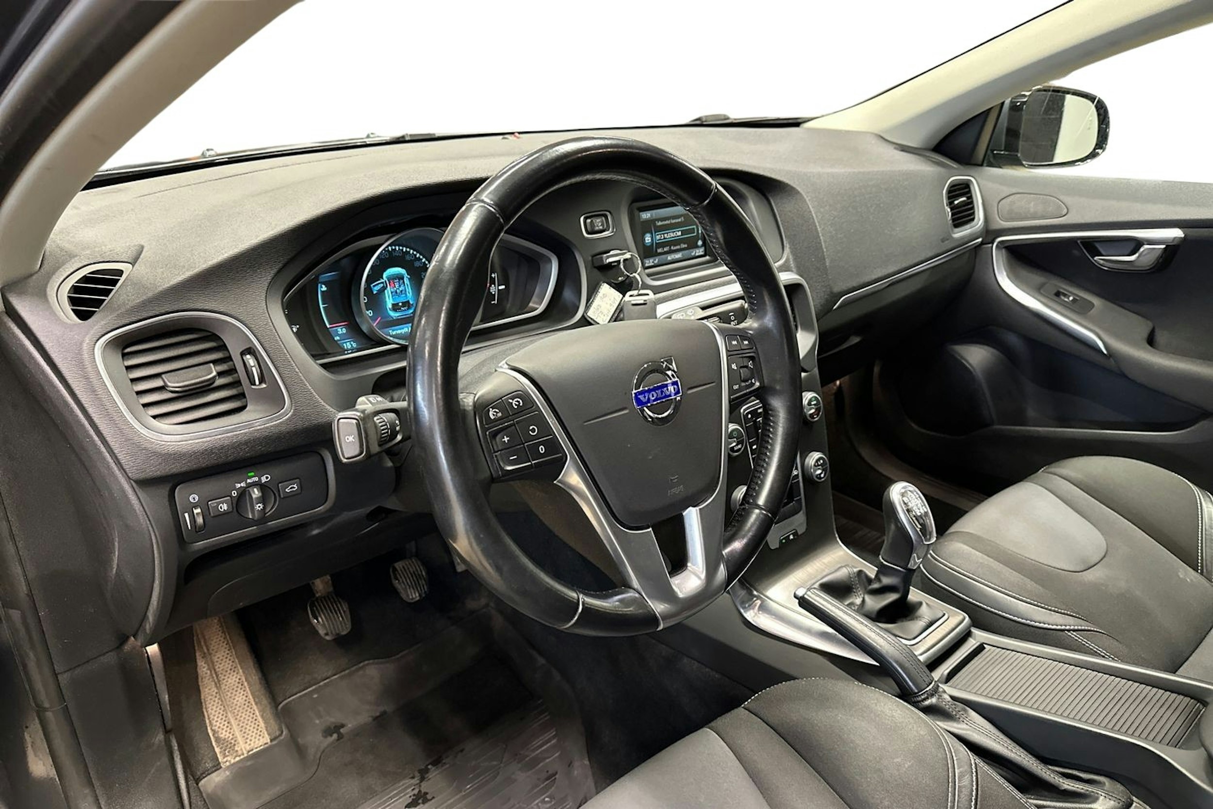 harmaa Volvo V40 2014 kuva 7.