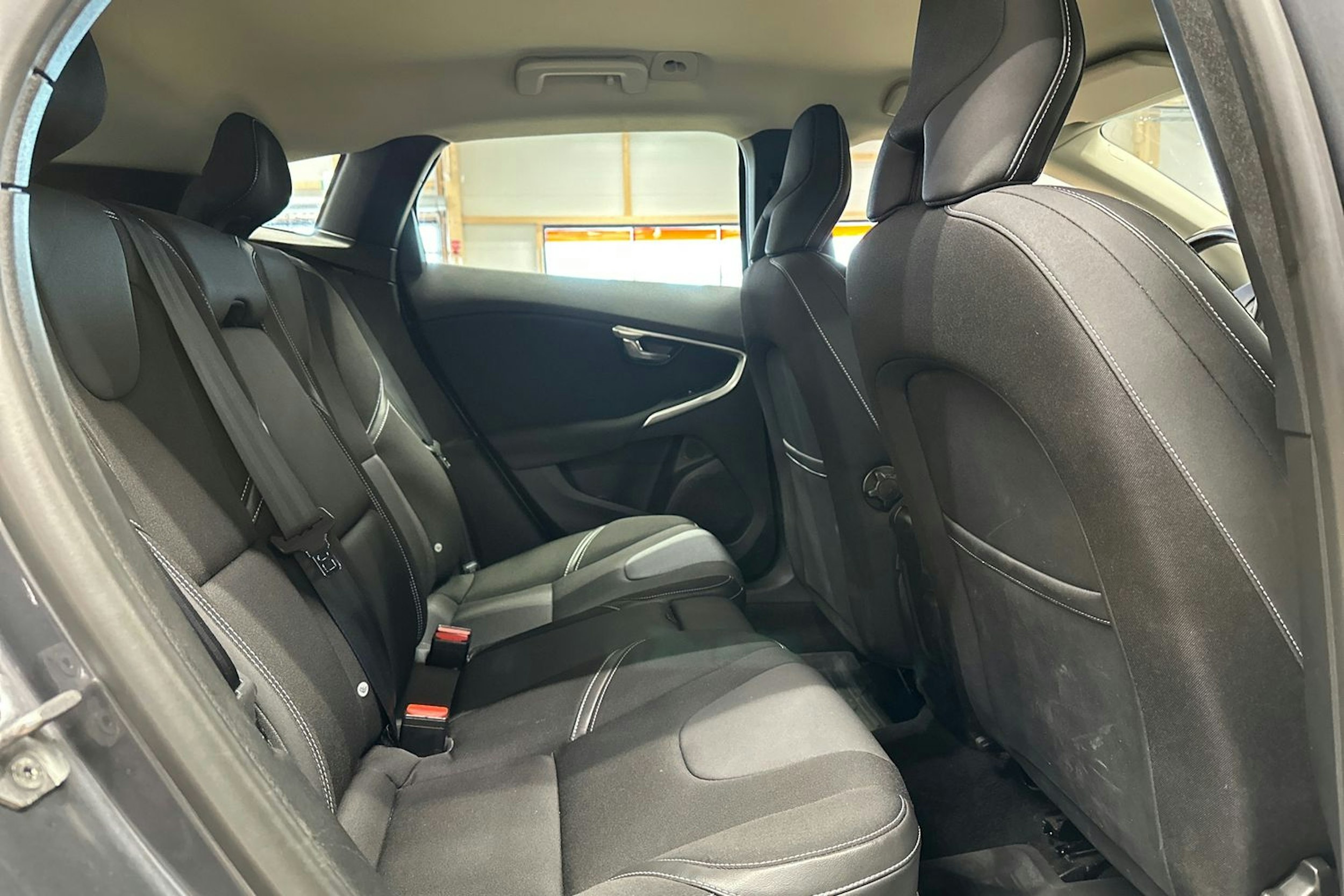 harmaa Volvo V40 2014 kuva 14.