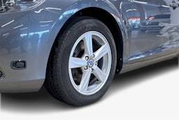 harmaa Volvo V40 2014 kuva 16.