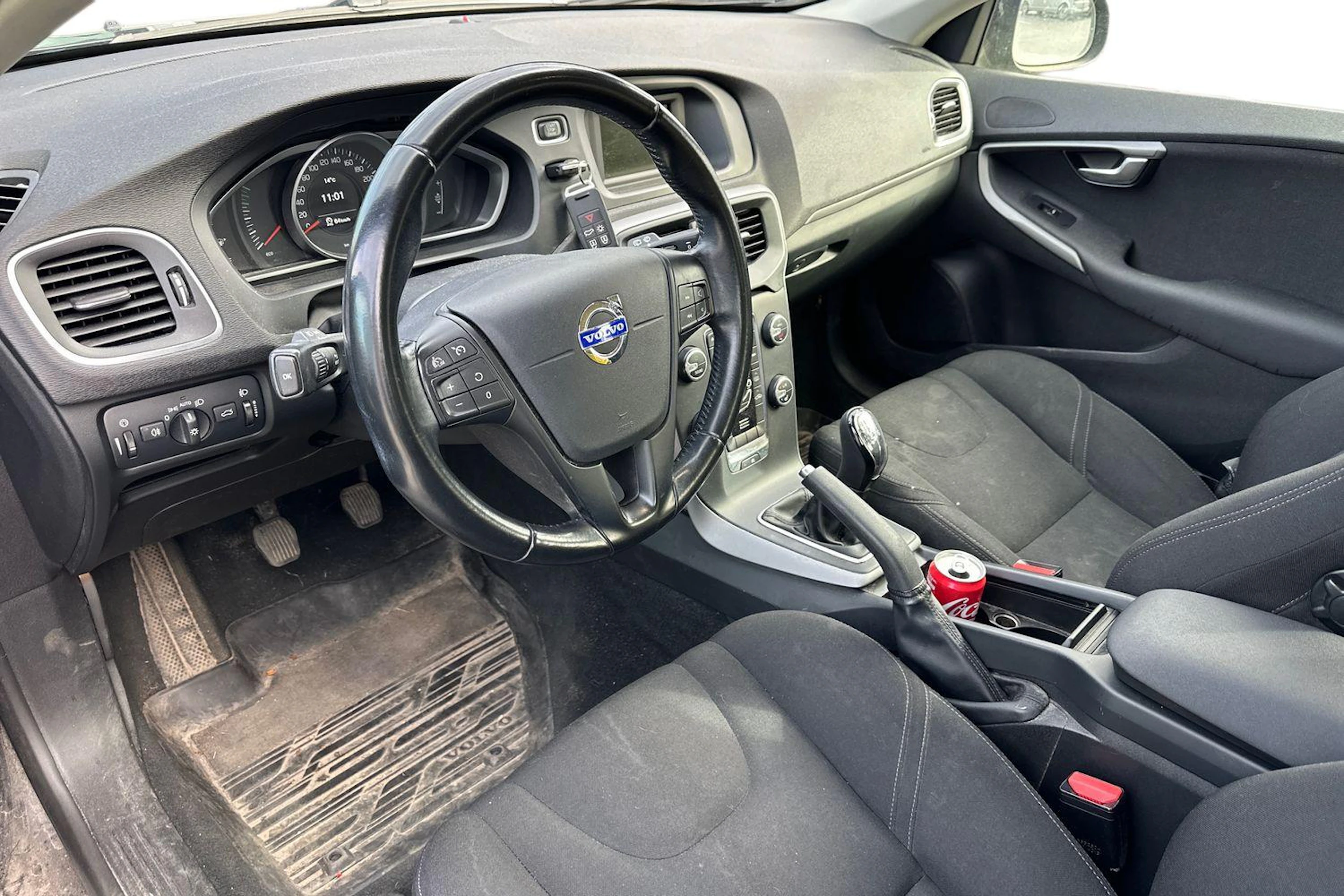 musta Volvo V40 2014 kuva 3.