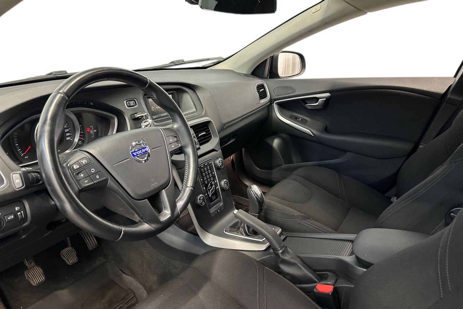 Volvo V40 D2 Kinetic 2014, kuva 6/26