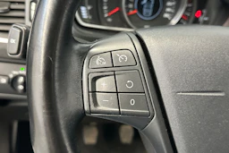 musta Volvo V40 2014 kuva 16.