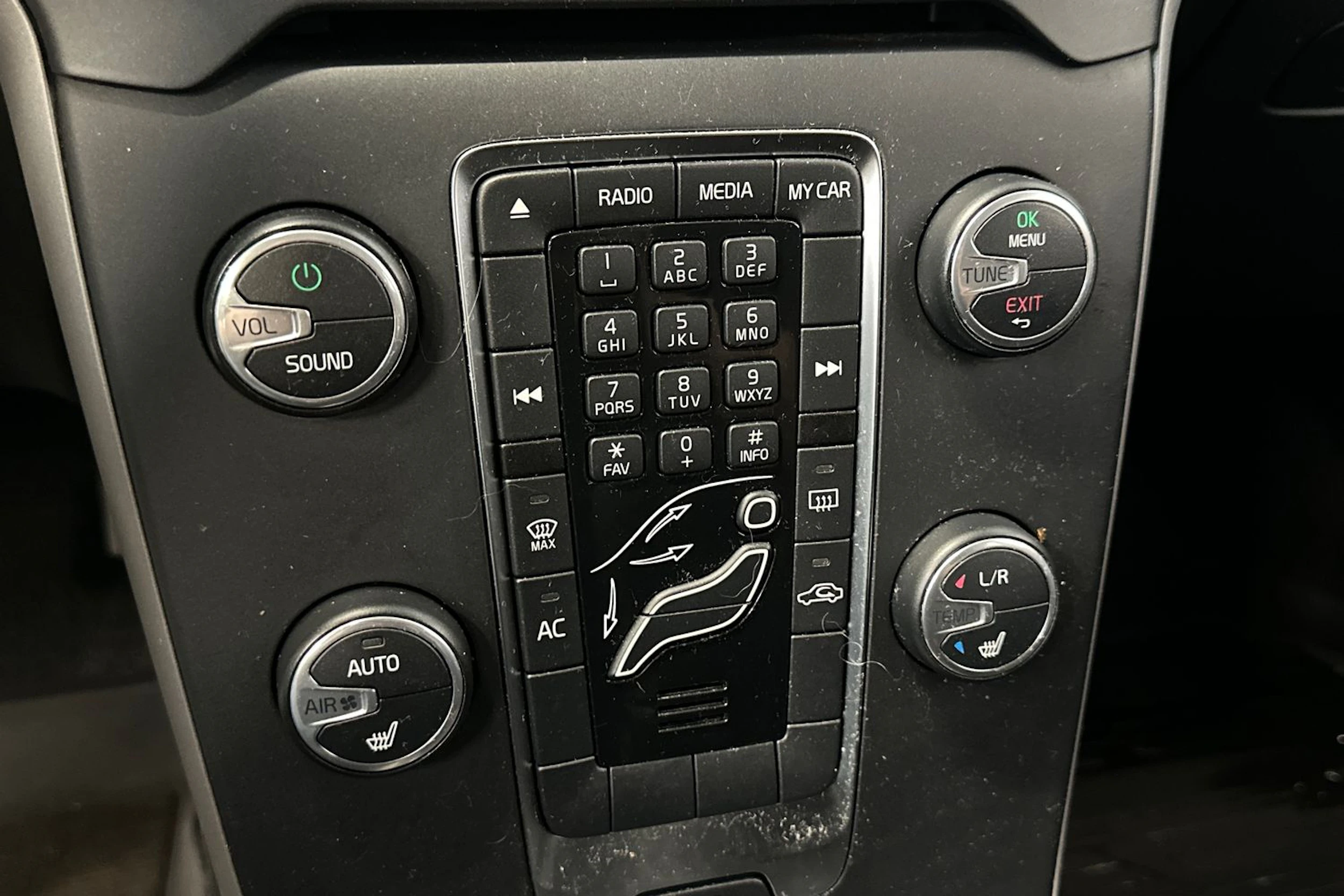 musta Volvo V40 2014 kuva 20.