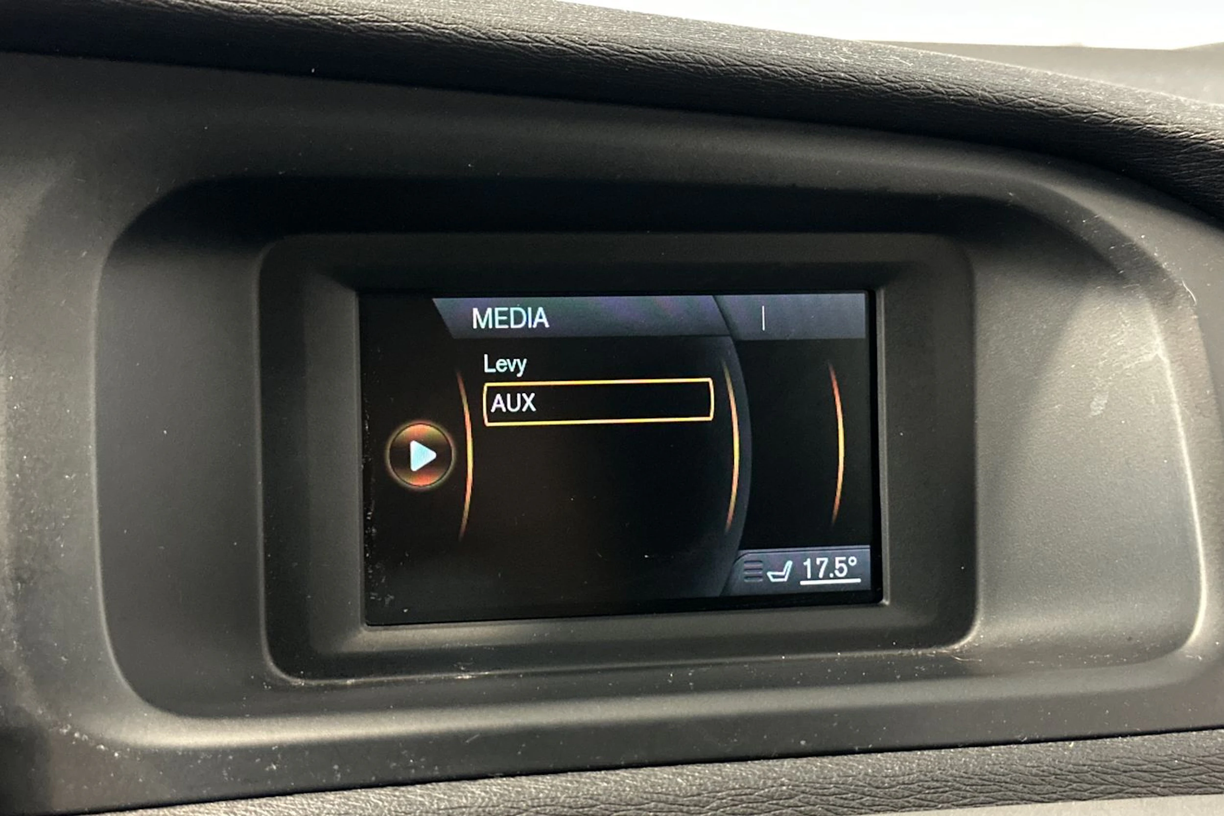 musta Volvo V40 2014 kuva 21.