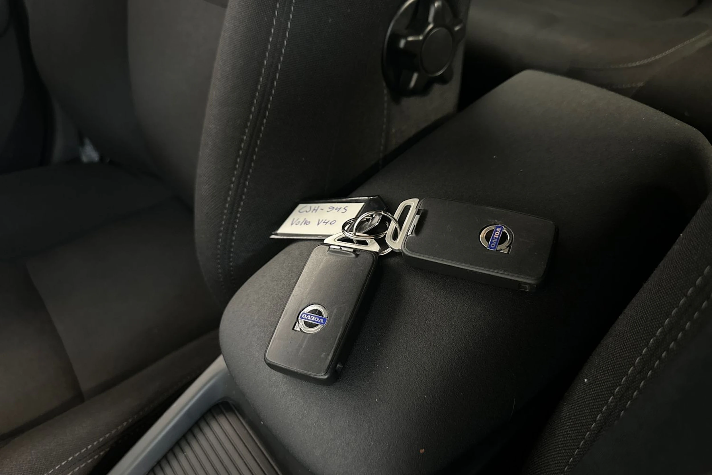 musta Volvo V40 2014 kuva 26.