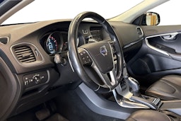 sininen Volvo V40 2014 kuva 7.