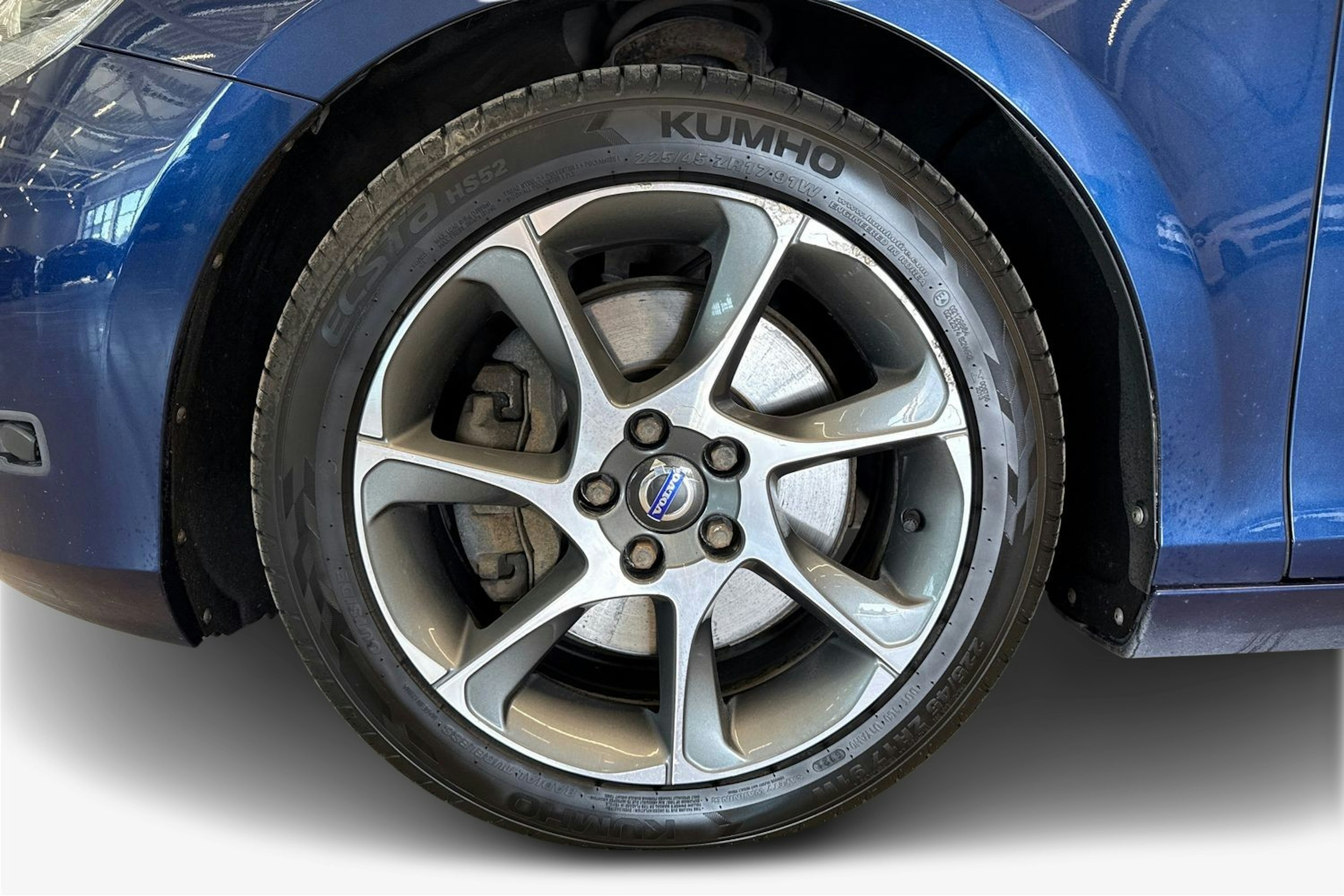 sininen Volvo V40 2014 kuva 11.