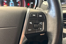 sininen Volvo V40 2014 kuva 16.