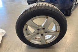 sininen Volvo V40 2014 kuva 22.