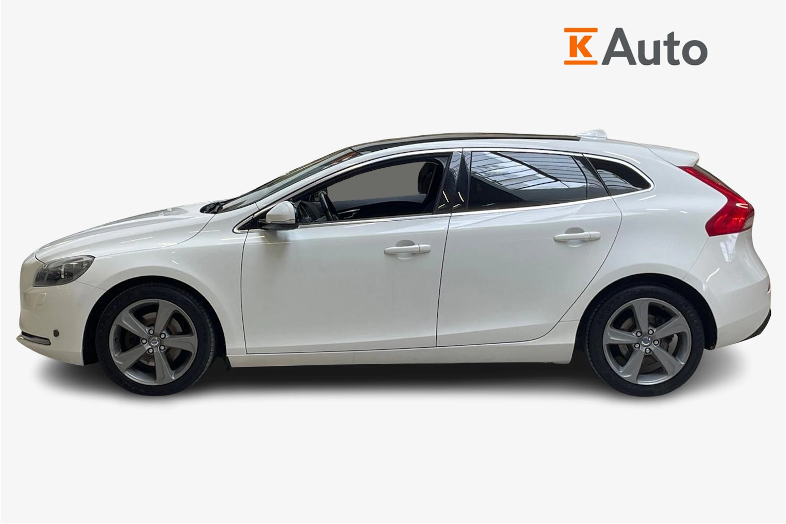 valkoinen Volvo V40 2014 kuva 5.