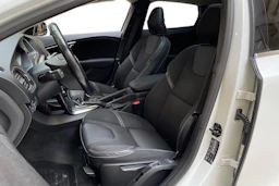 valkoinen Volvo V40 2014 kuva 6.