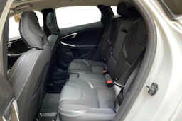 valkoinen Volvo V40 2014 kuva 8.