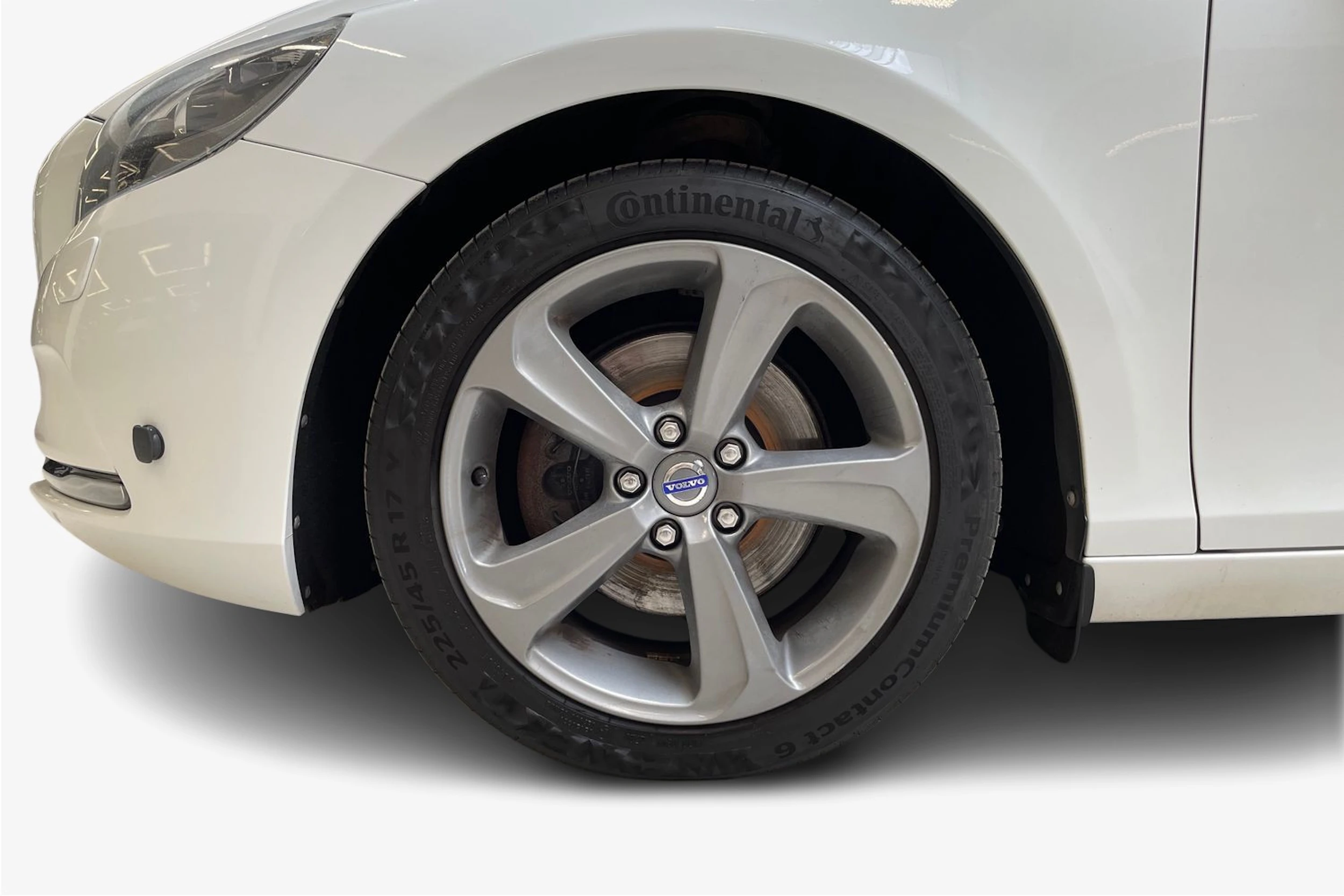 valkoinen Volvo V40 2014 kuva 9.