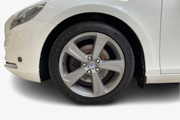 valkoinen Volvo V40 2014 kuva 9.