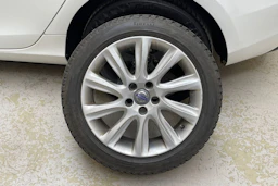 valkoinen Volvo V40 2014 kuva 10.