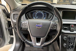 valkoinen Volvo V40 2014 kuva 13.