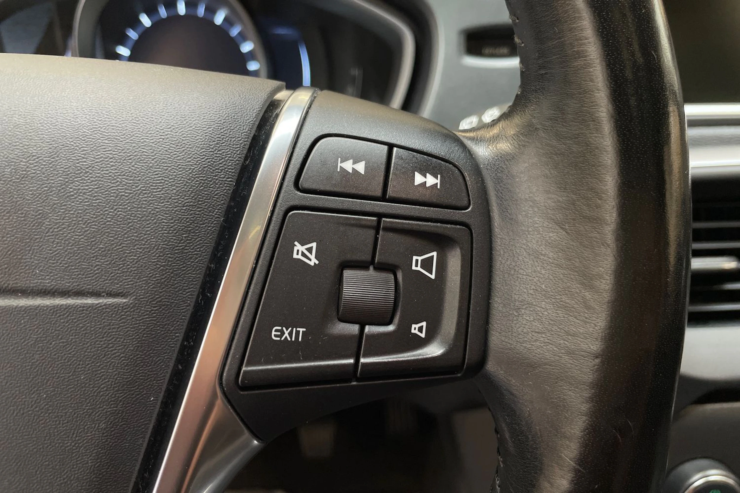 valkoinen Volvo V40 2014 kuva 15.