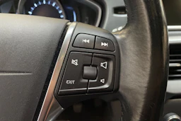 valkoinen Volvo V40 2014 kuva 15.