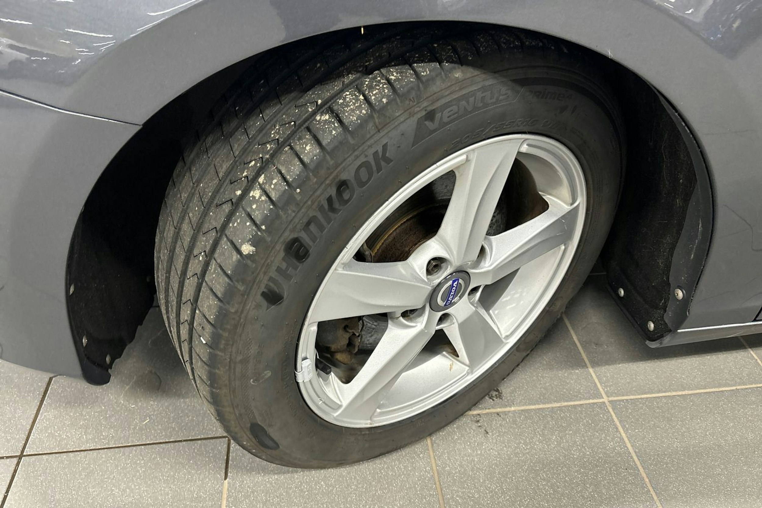 harmaa Volvo V40 2014 kuva 10.