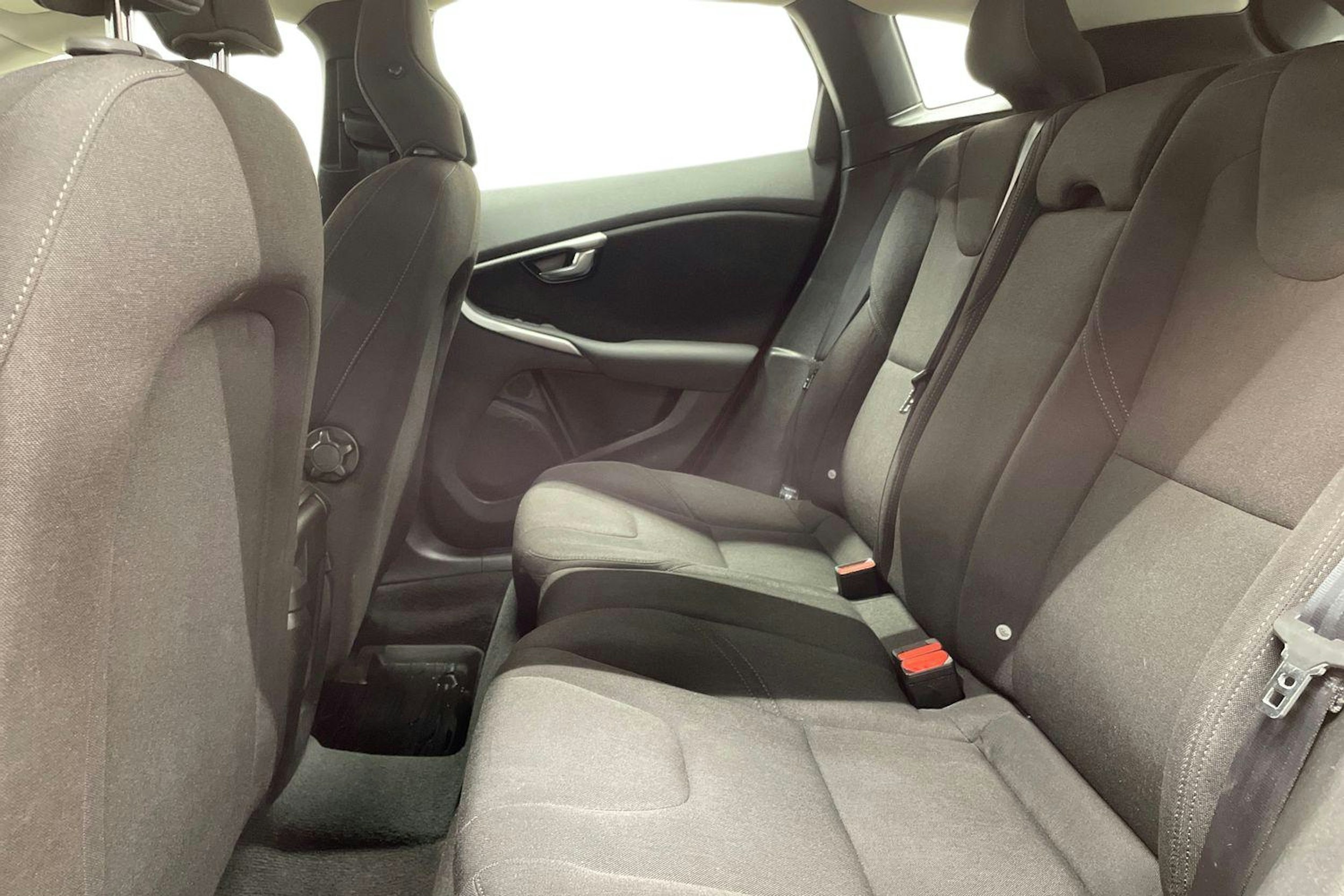 punainen Volvo V40 2014 kuva 10.