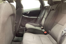 punainen Volvo V40 2014 kuva 10.