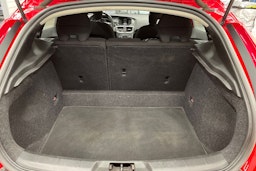 punainen Volvo V40 2014 kuva 15.