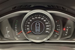 punainen Volvo V40 2014 kuva 16.