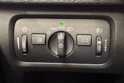 punainen Volvo V40 2014 kuva 19.