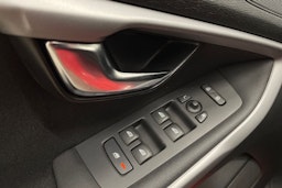 punainen Volvo V40 2014 kuva 22.