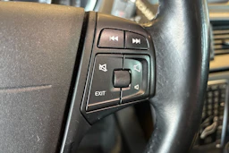 Harmaa Volvo V40 2014 kuva 13.